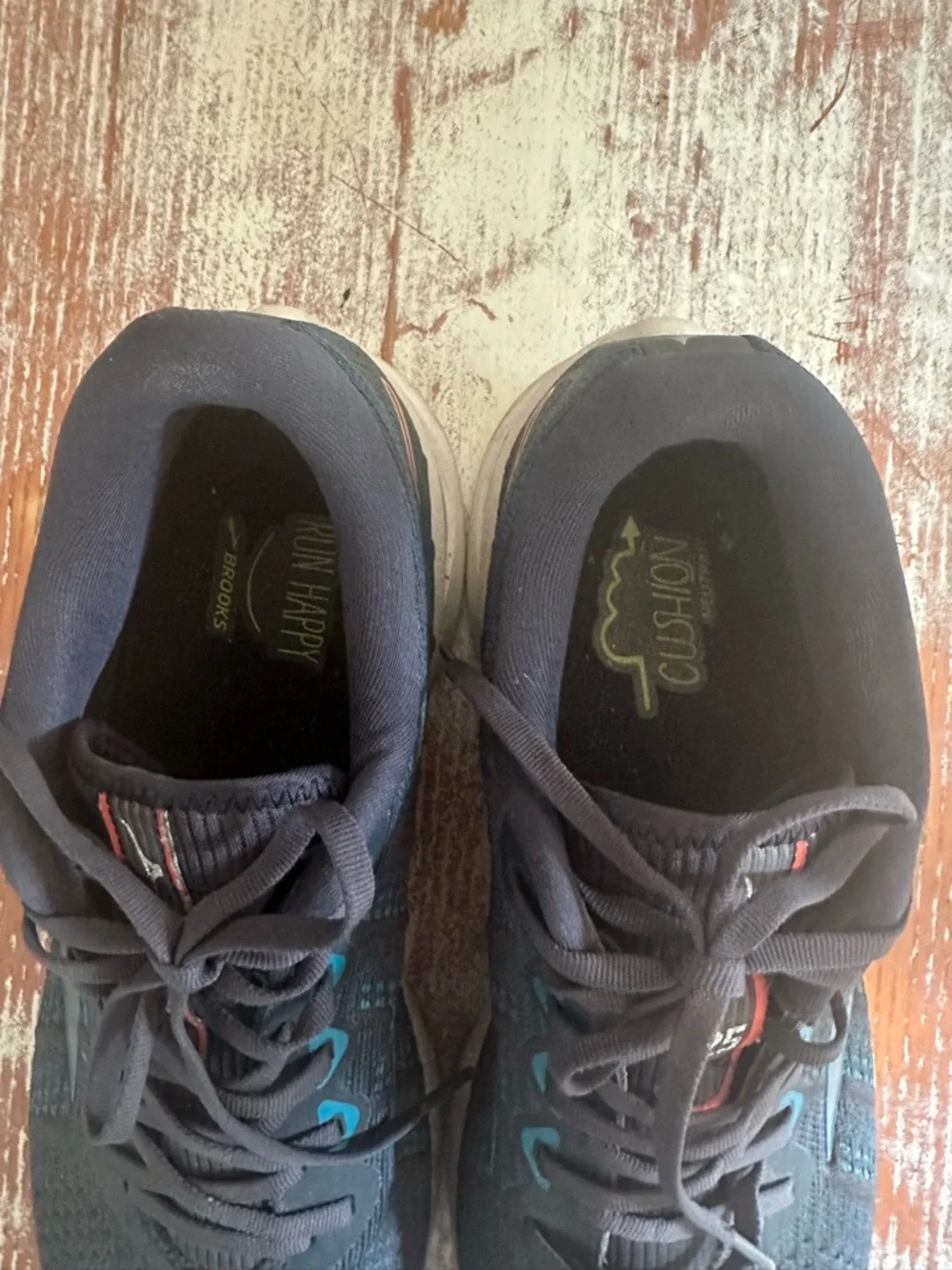 Mizuno mens running shoe wave rider 25